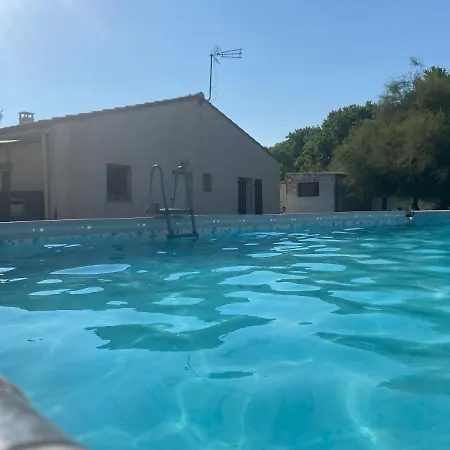 Petit Coin De Paradis En Camargue Entre Aigues Mortes Et Les Saintes Maries De La Mer, Animaux Bienvenus Vauvert